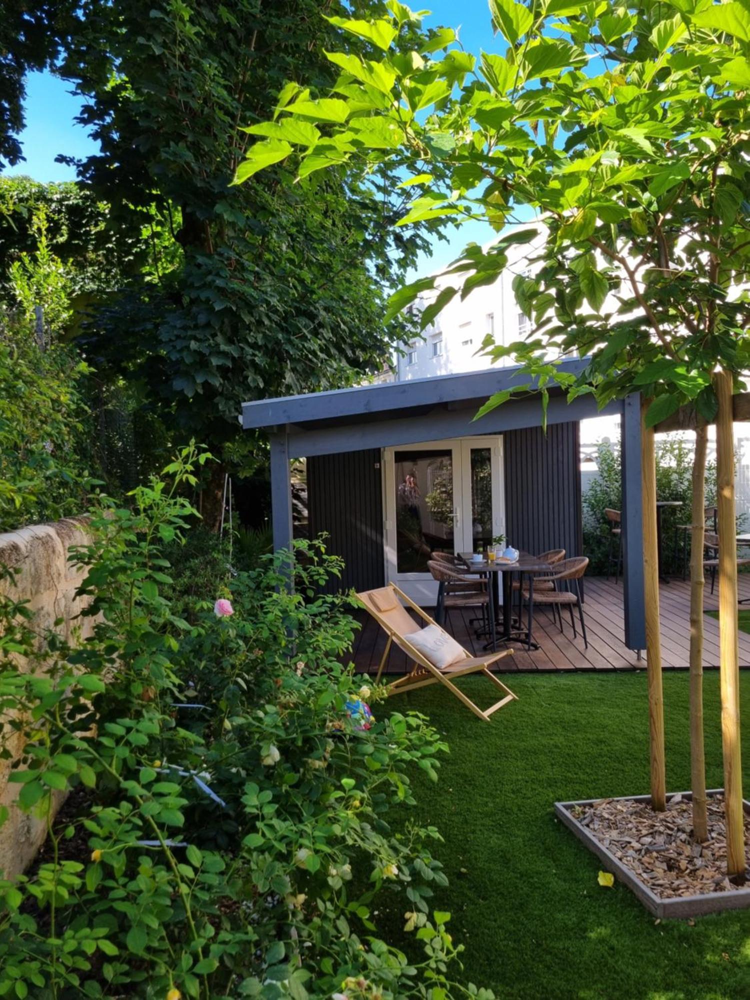 Bloom Hostel Bar & Garden Bordeaux Exteriör bild